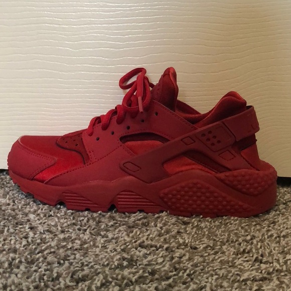 triple red huaraches womens